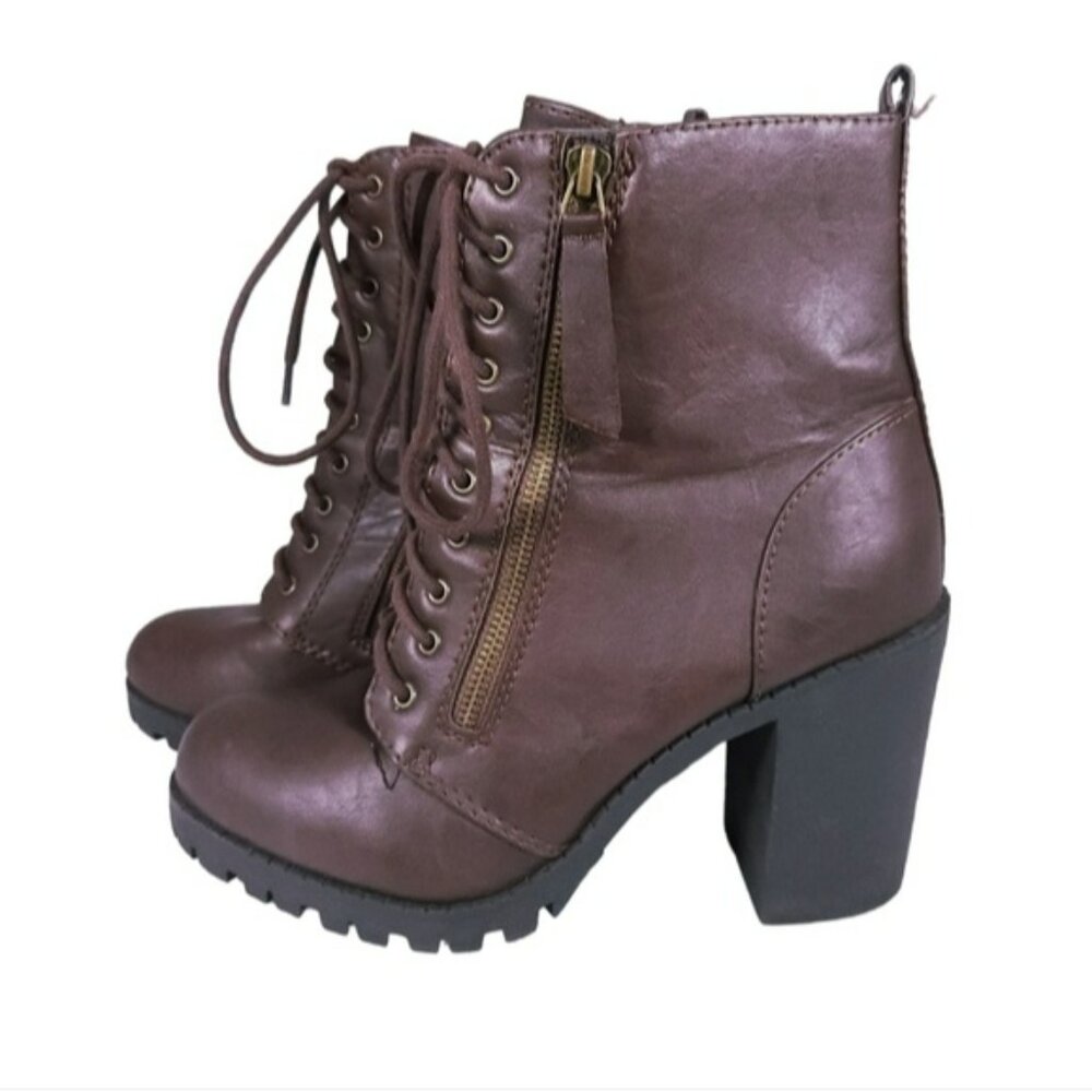 Soda Ankle Boots 9 Brown Lace-Up Chunky Heel Booties